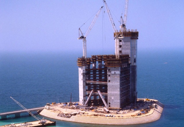 PHOTOS: The building of the Burj Al Arab-3